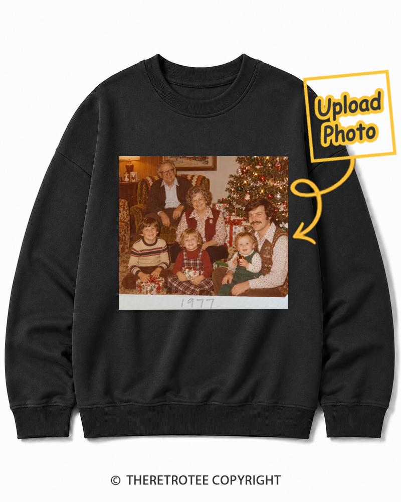 TheRetroTee Personalized Christmas Vacation 1977 Sweatshirt
