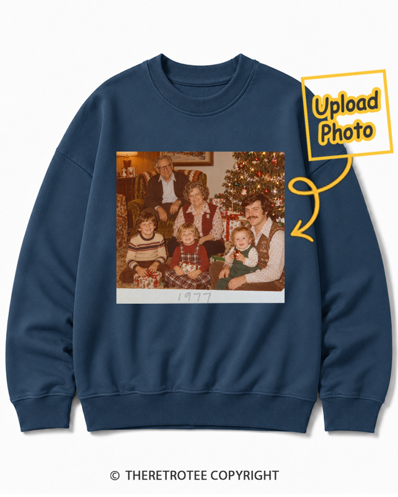 TheRetroTee Personalized Christmas Vacation 1977 Sweatshirt