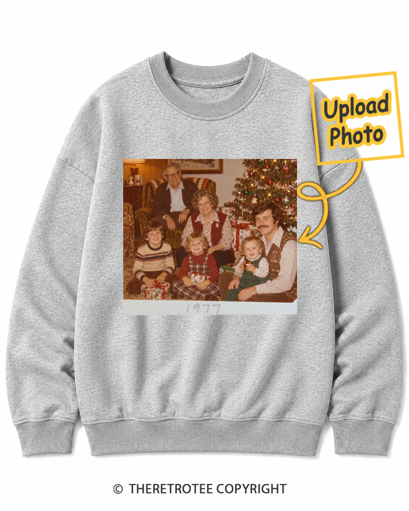 TheRetroTee Personalized Christmas Vacation 1977 Sweatshirt