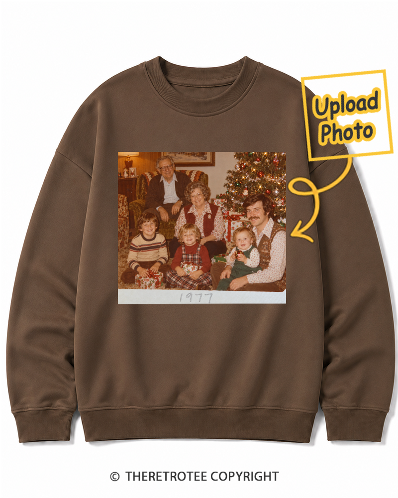 TheRetroTee Personalized Christmas Vacation 1977 Sweatshirt