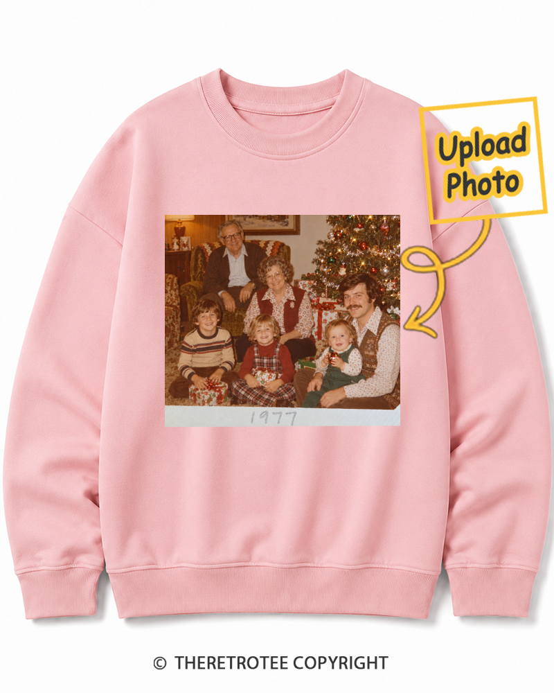 TheRetroTee Personalized Christmas Vacation 1977 Sweatshirt