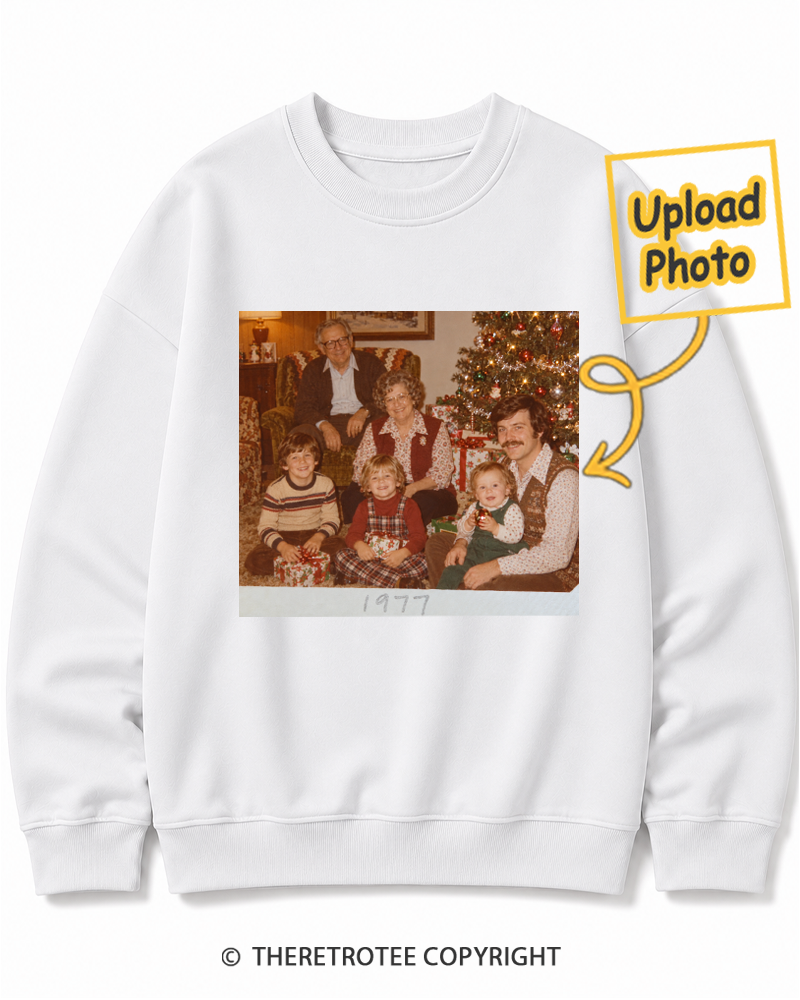 TheRetroTee Personalized Christmas Vacation 1977 Sweatshirt