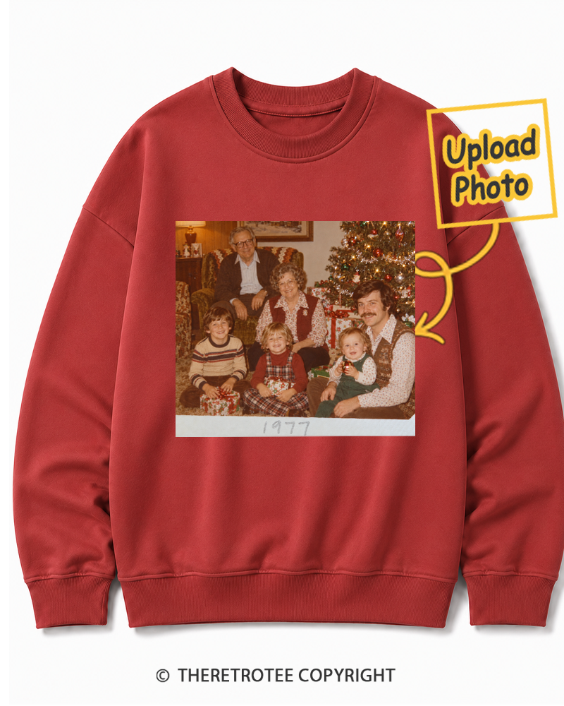 TheRetroTee Personalized Christmas Vacation 1977 Sweatshirt