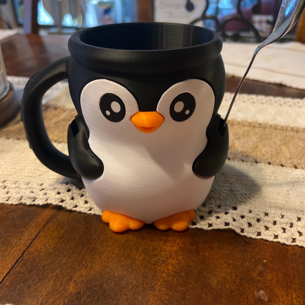 3D Printed Penguin Ice Cream Pint Holder with Spoon Slots | WSMug60