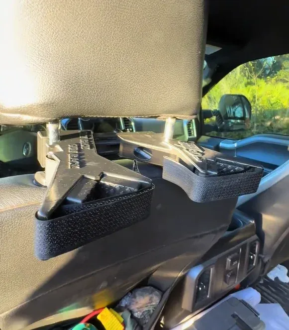 Heavy-duty ABS plastic with rubber pads