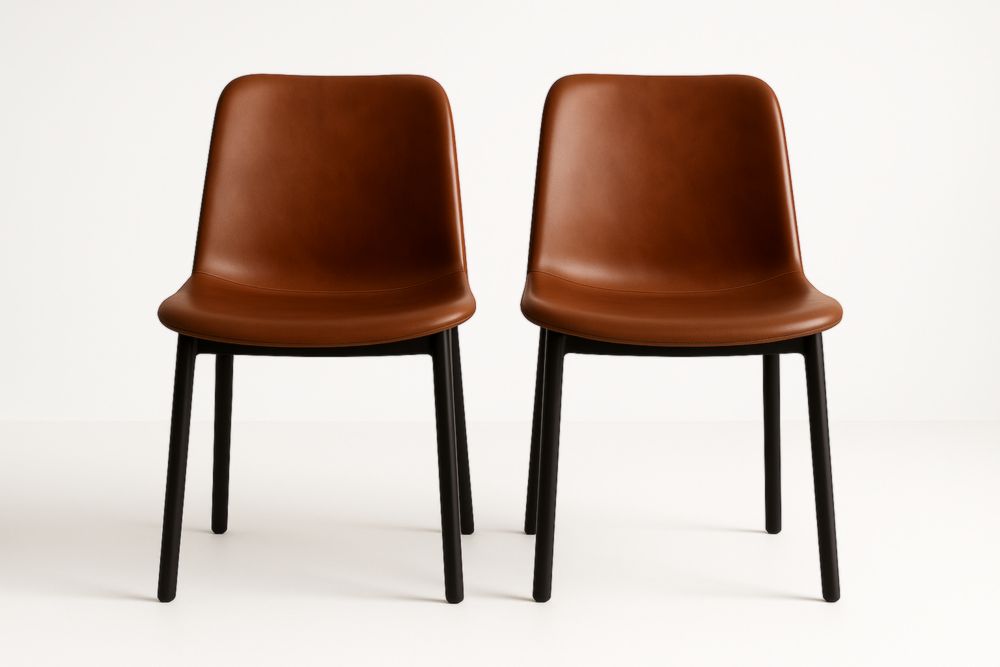 Lot de 2 chaises en simili cuir marron avec pieds en métal noir