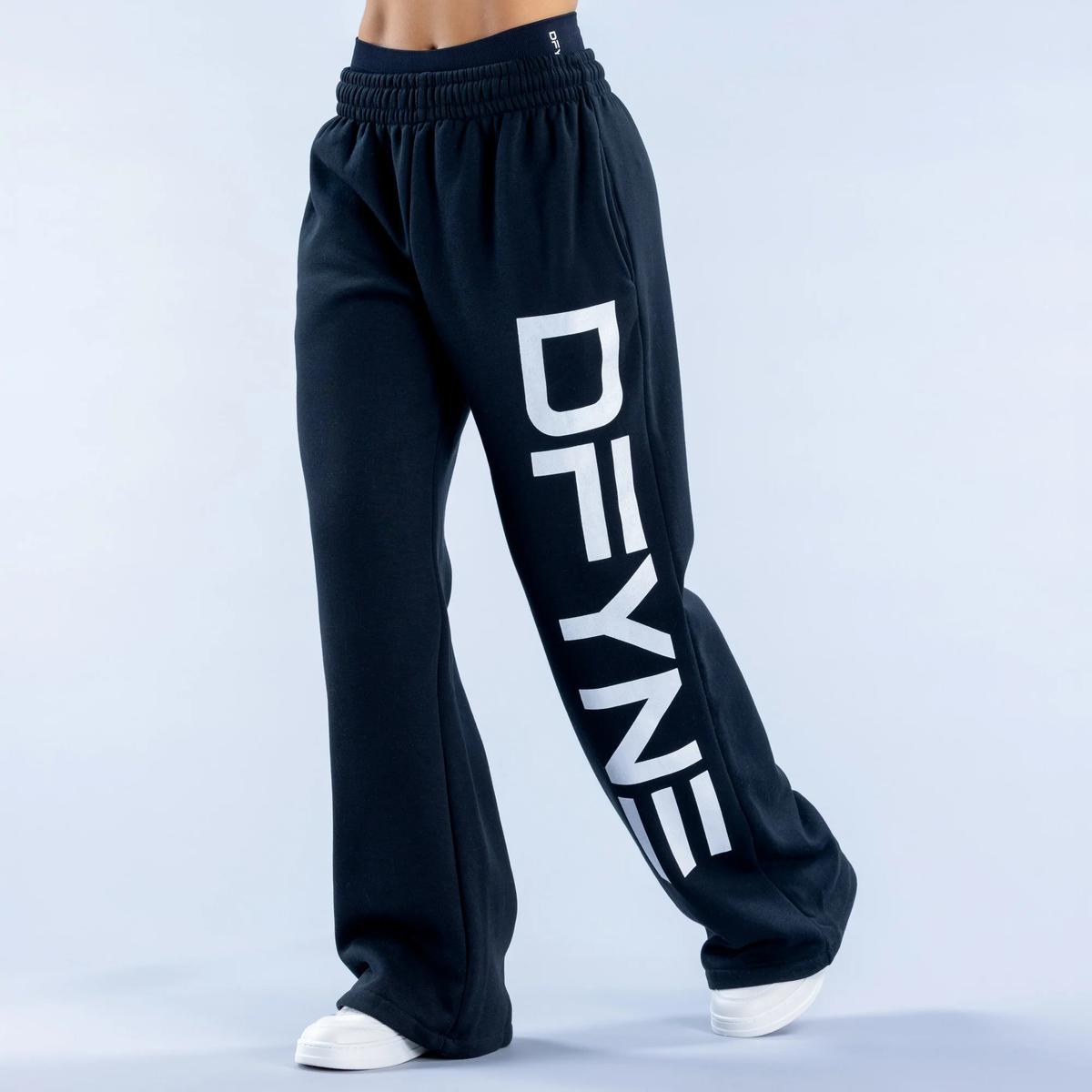 Signature Wide Leg Jogger