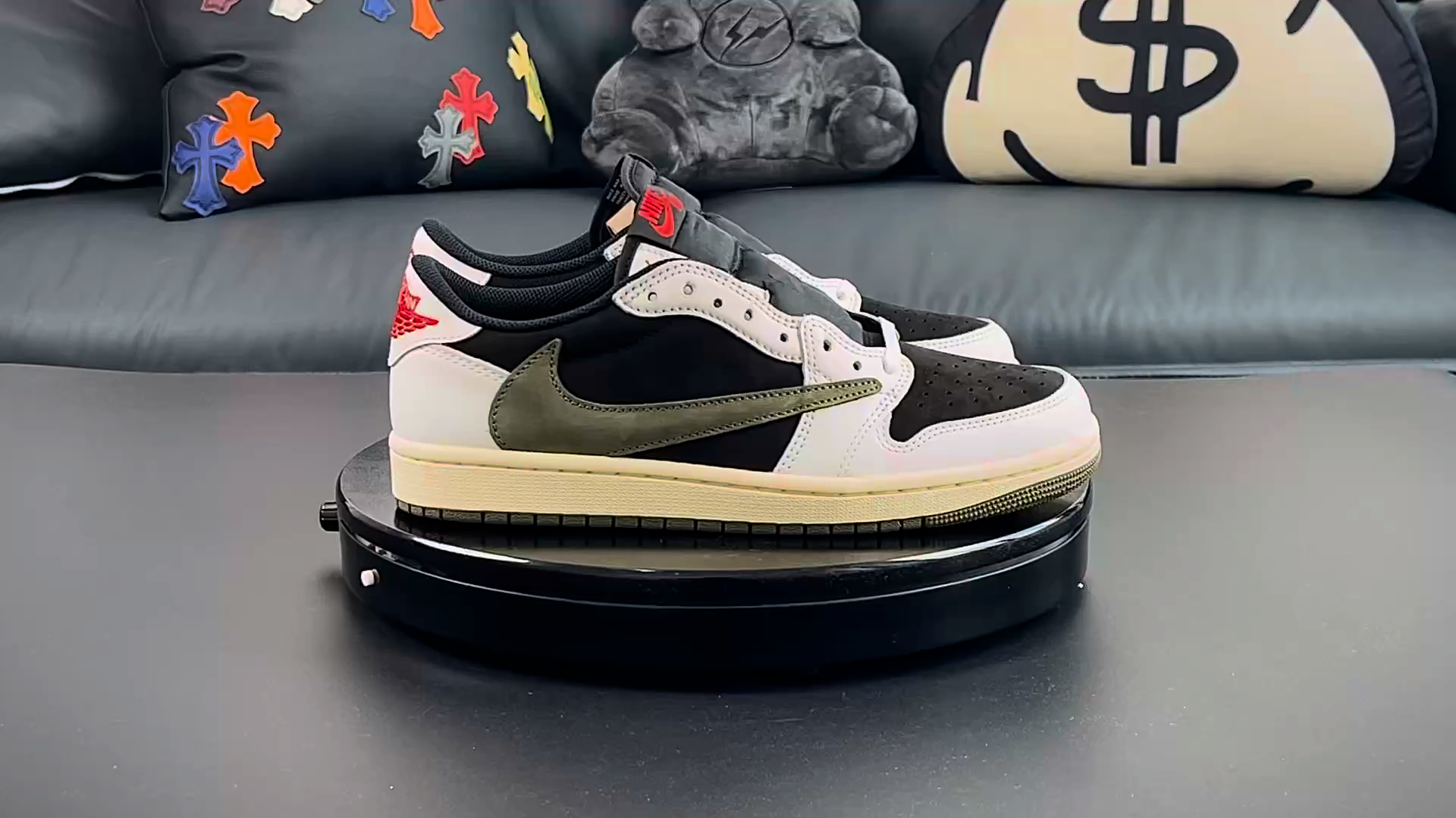 LJR Batch-Travis Scott x Air Jordan 1 Low "Medium Olive" DZ4137-106