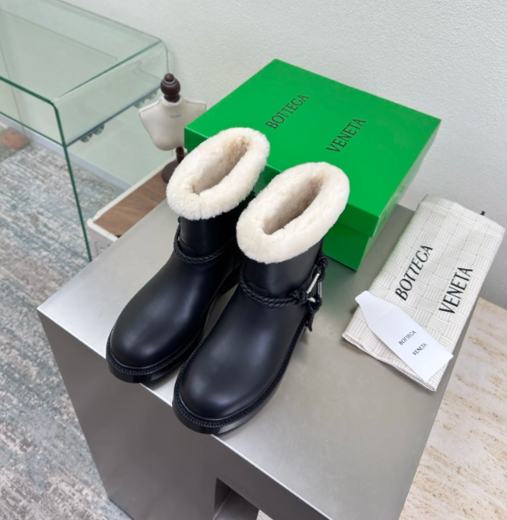 Bottega Veneta Ladies Shoes