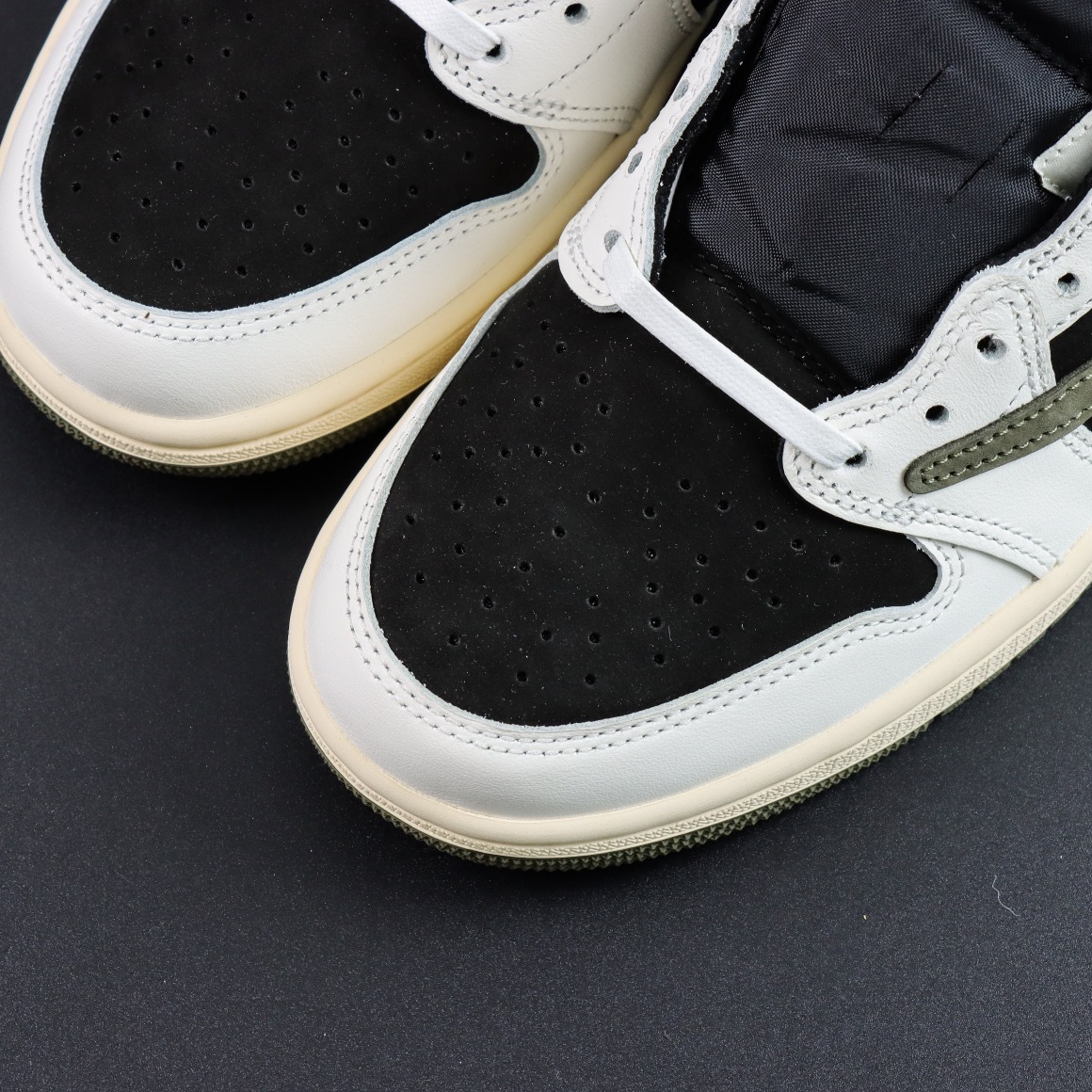 LJR Batch-Travis Scott x Air Jordan 1 Low "Medium Olive" DZ4137-106