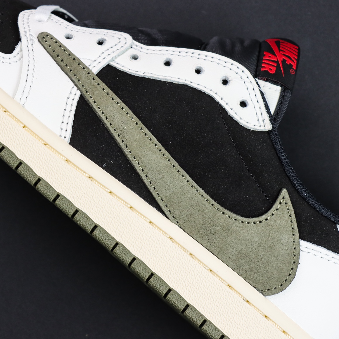 LJR Batch-Travis Scott x Air Jordan 1 Low "Medium Olive" DZ4137-106