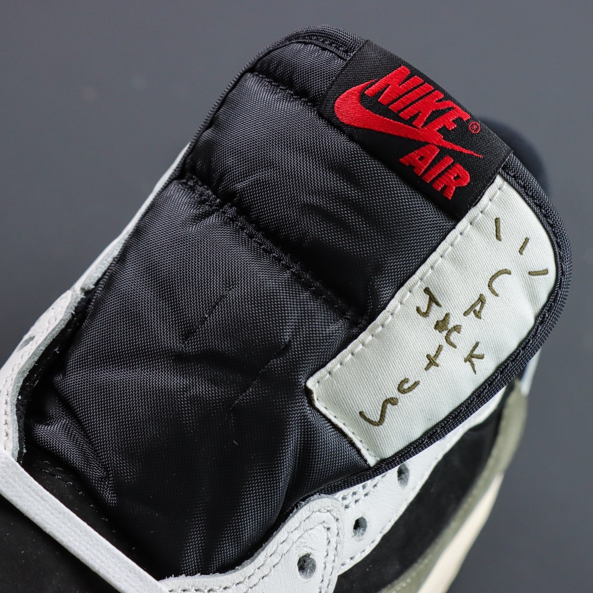 LJR Batch-Travis Scott x Air Jordan 1 Low "Medium Olive" DZ4137-106