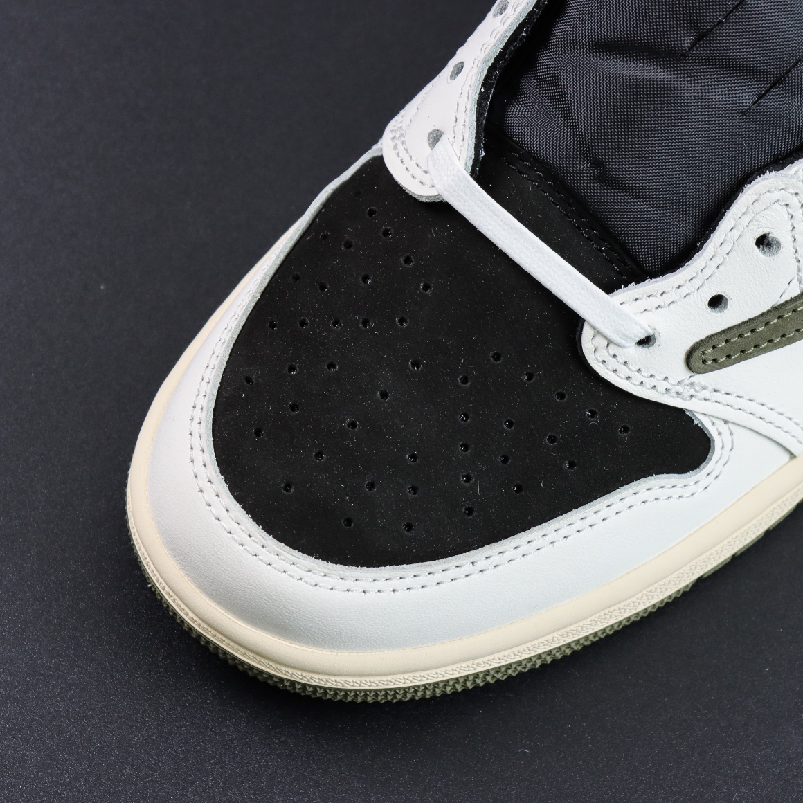 LJR Batch-Travis Scott x Air Jordan 1 Low "Medium Olive" DZ4137-106