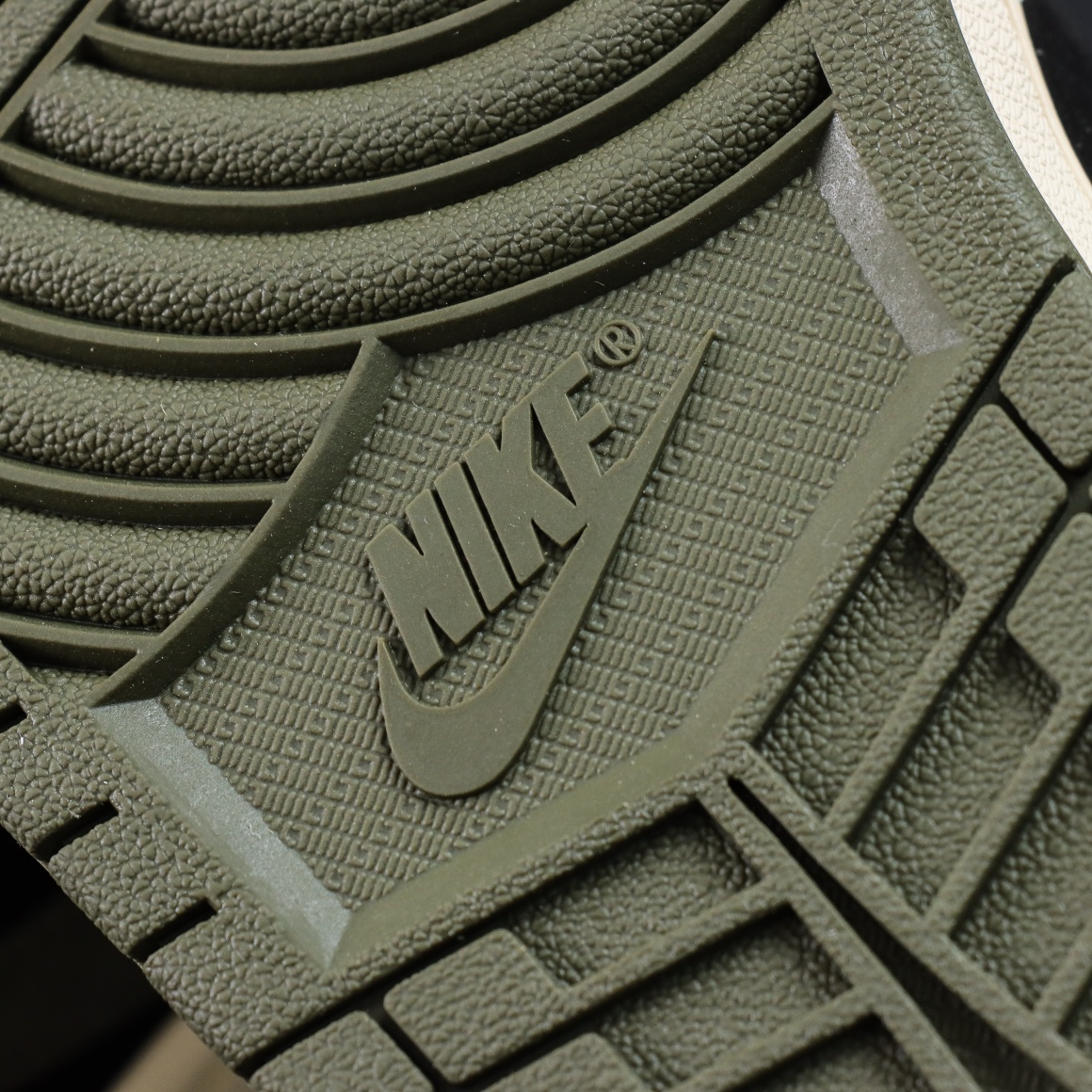 LJR Batch-Travis Scott x Air Jordan 1 Low "Medium Olive" DZ4137-106