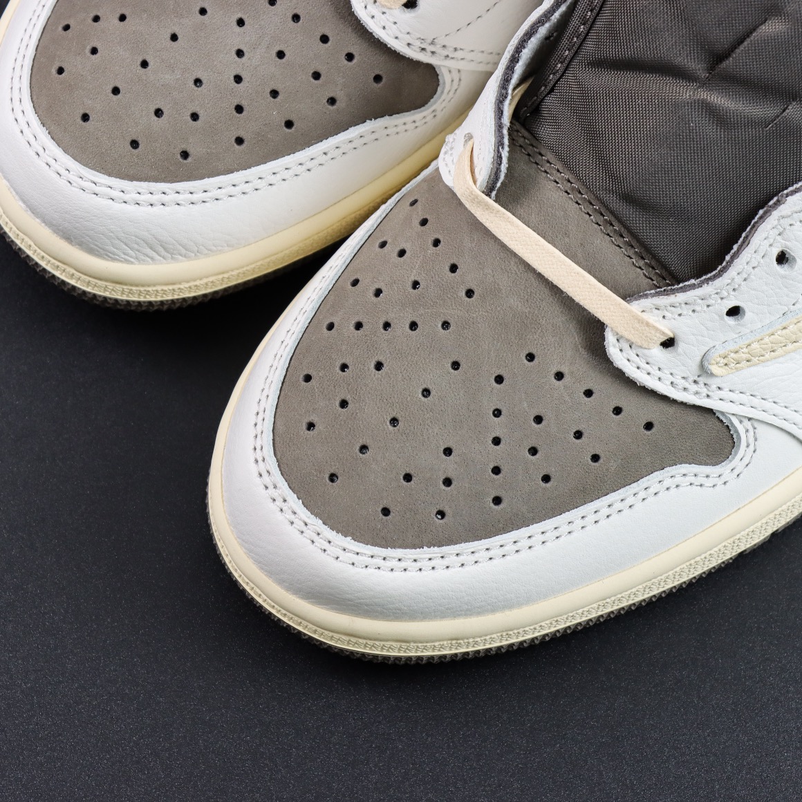 LJR Batch-Travis Scott x Air Jordan 1 Low OG SP "Sail and Ridgerock" DM7866-162