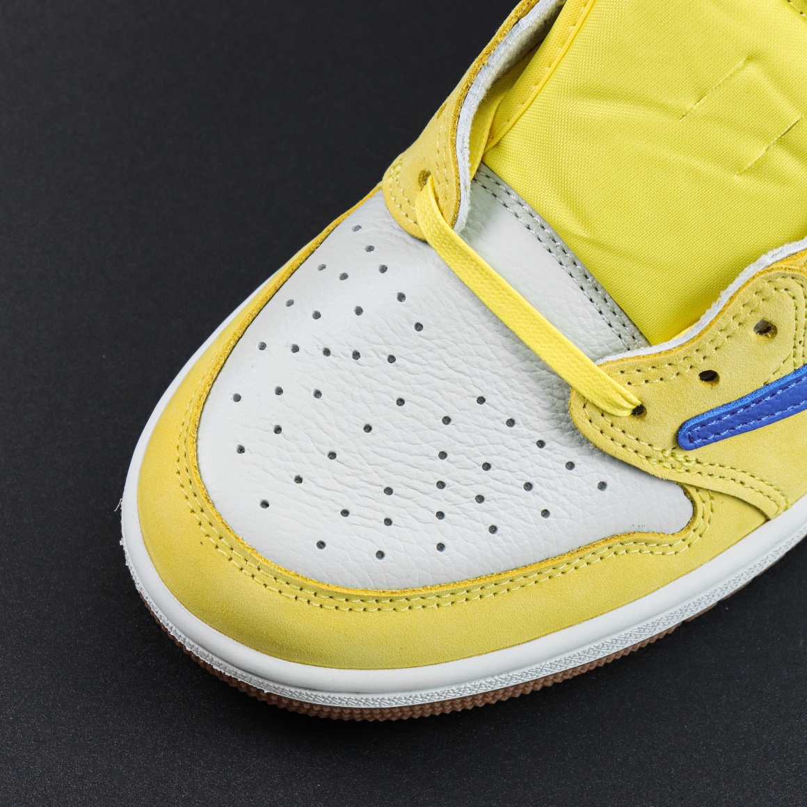 LJR Batch-Travis Scott x Air Jordan 1 Low "Canary Yellow" DZ4137-700