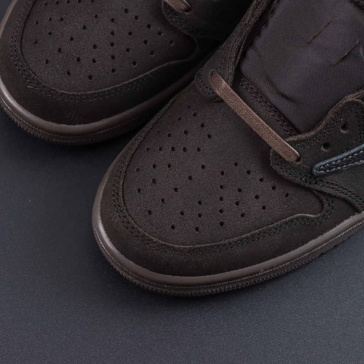 LJR Travis Scott x Air Jordan 1 Low 
"Velvet Brown"  Travis Scott LJR