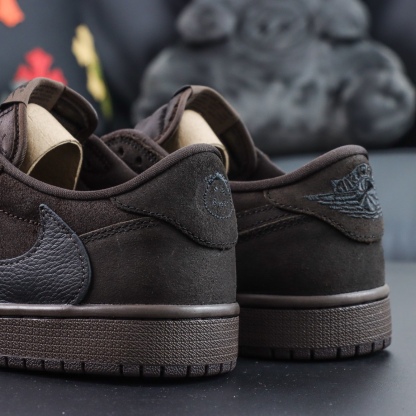LJR Travis Scott x Air Jordan 1 Low 
"Velvet Brown"  Travis Scott LJR