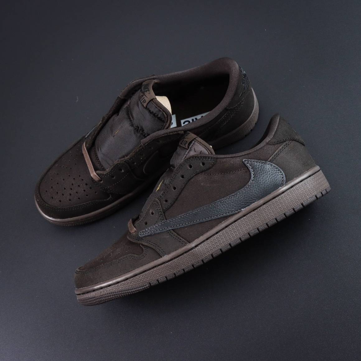 LJR Travis Scott x Air Jordan 1 Low 
"Velvet Brown"  Travis Scott LJR