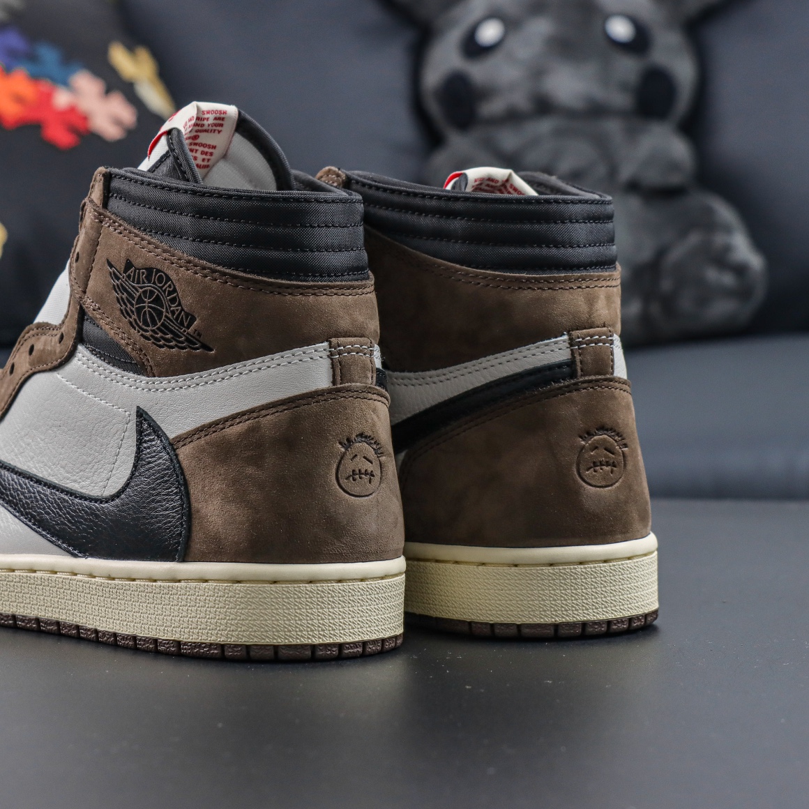LJR Batch-Travis Scott x Air Jordan 1 High Og Ts Sp "Mocha" CD4487-100