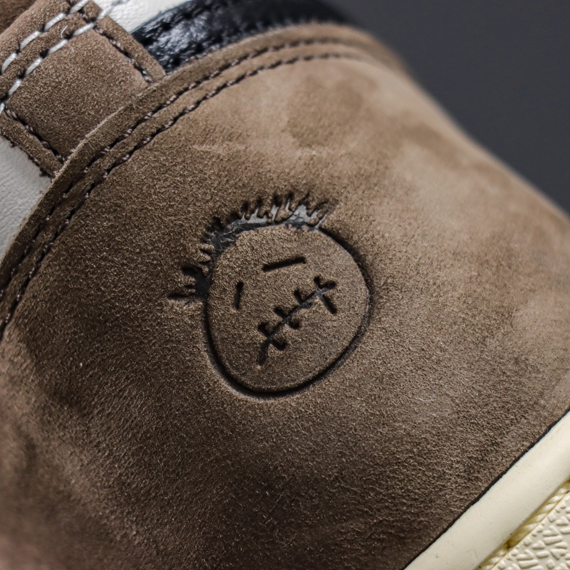 LJR Batch-Travis Scott x Air Jordan 1 High Og Ts Sp "Mocha" CD4487-100