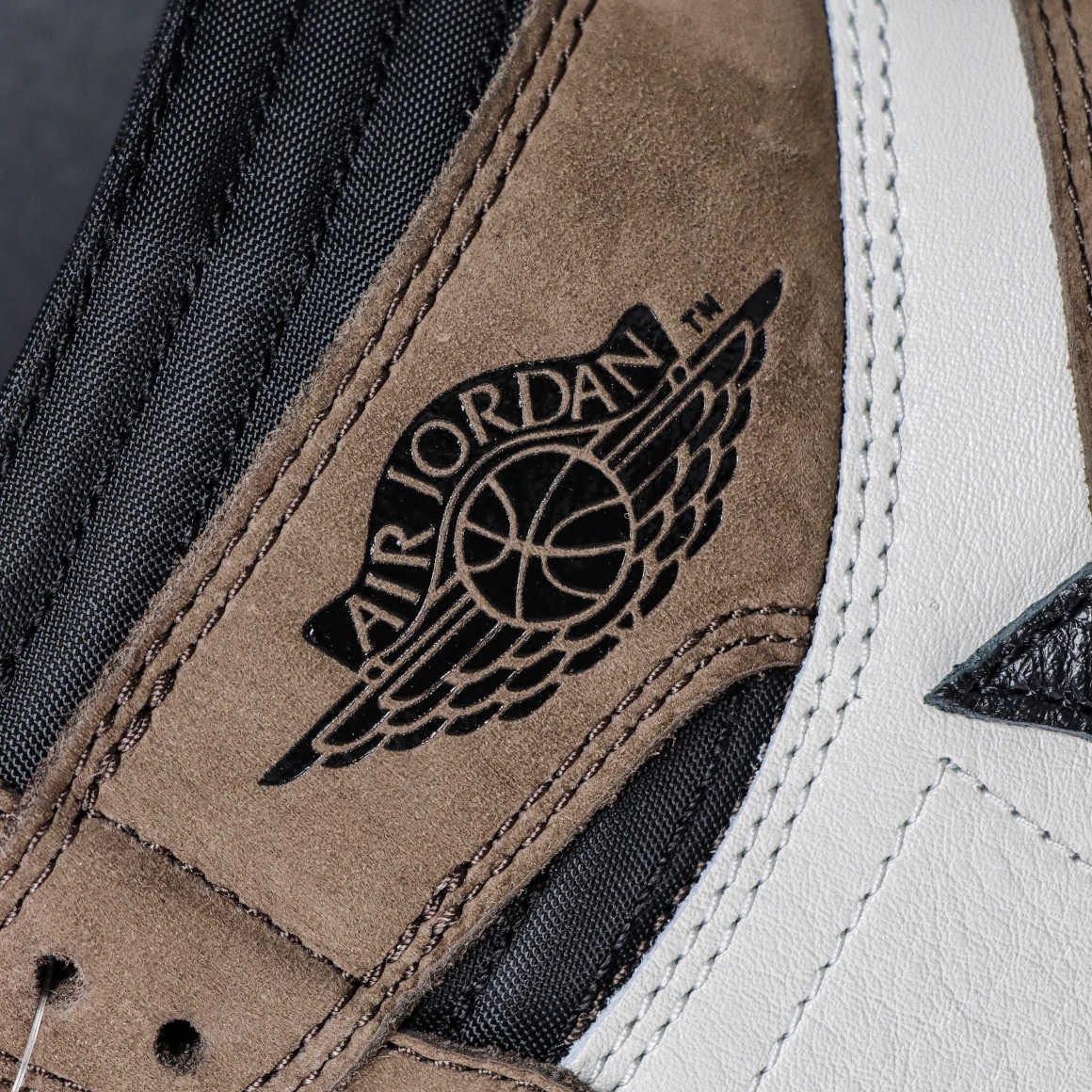 LJR Batch-Travis Scott x Air Jordan 1 High Og Ts Sp "Mocha" CD4487-100