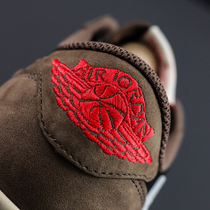 LJR Batch-Travis Scott x Air Jordan 1 Low OG "Mocha" CQ4277-001