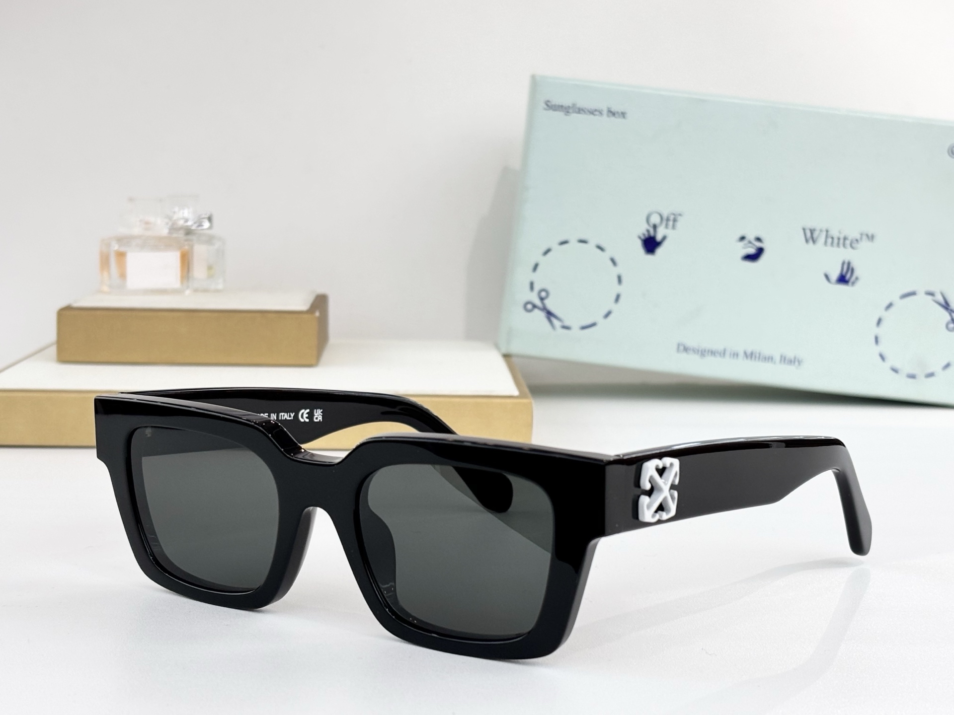 LuxkuxHouse Glasses Off-White