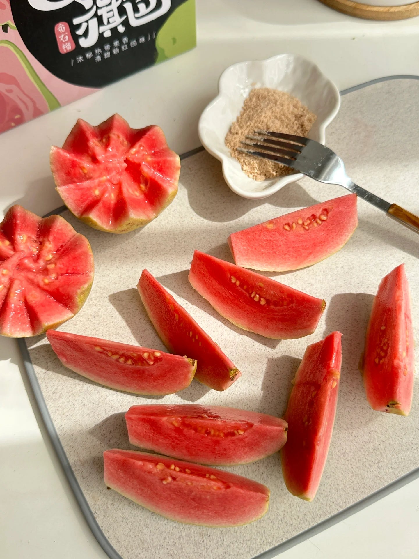 🍓 Tropická jahodová guava – organická semena růžové guavy