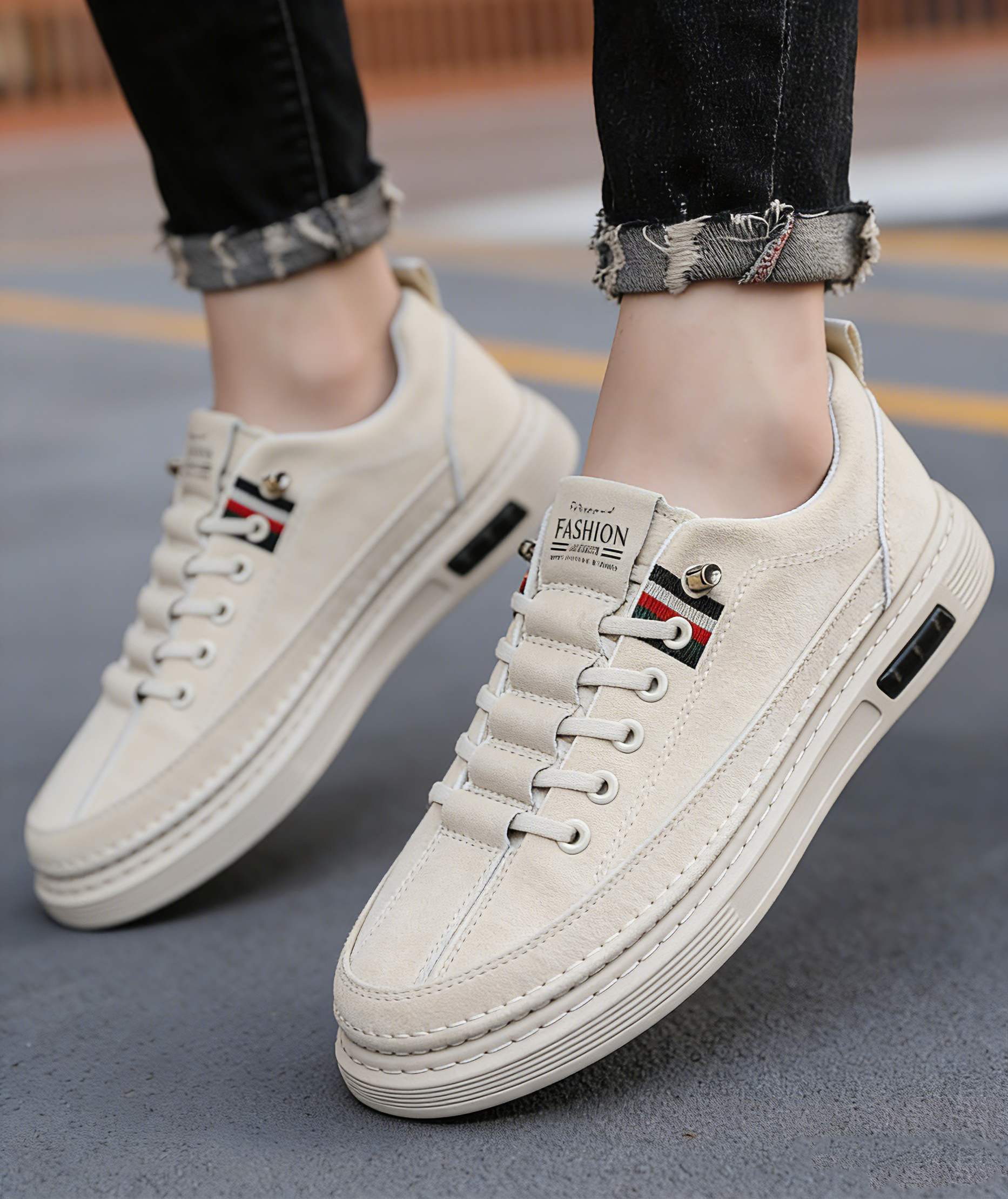 🎁Ultima zi pentru o reducere de 50%! Nu rata ocazia! 🐂 Pantofi bărbătești din piele cusuți manual👞 Gamă completă de mărimi, realizați la comandă ✅ Calzi, confortabili, impermeabili și antiderapanți