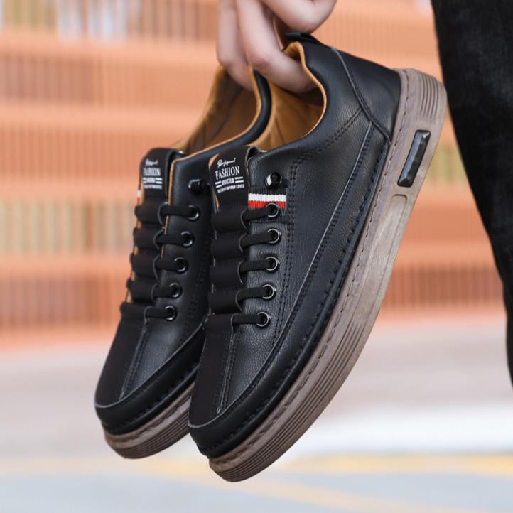 🎁Ultima zi pentru o reducere de 50%! Nu rata ocazia! 🐂 Pantofi bărbătești din piele cusuți manual👞 Gamă completă de mărimi, realizați la comandă ✅ Calzi, confortabili, impermeabili și antiderapanți