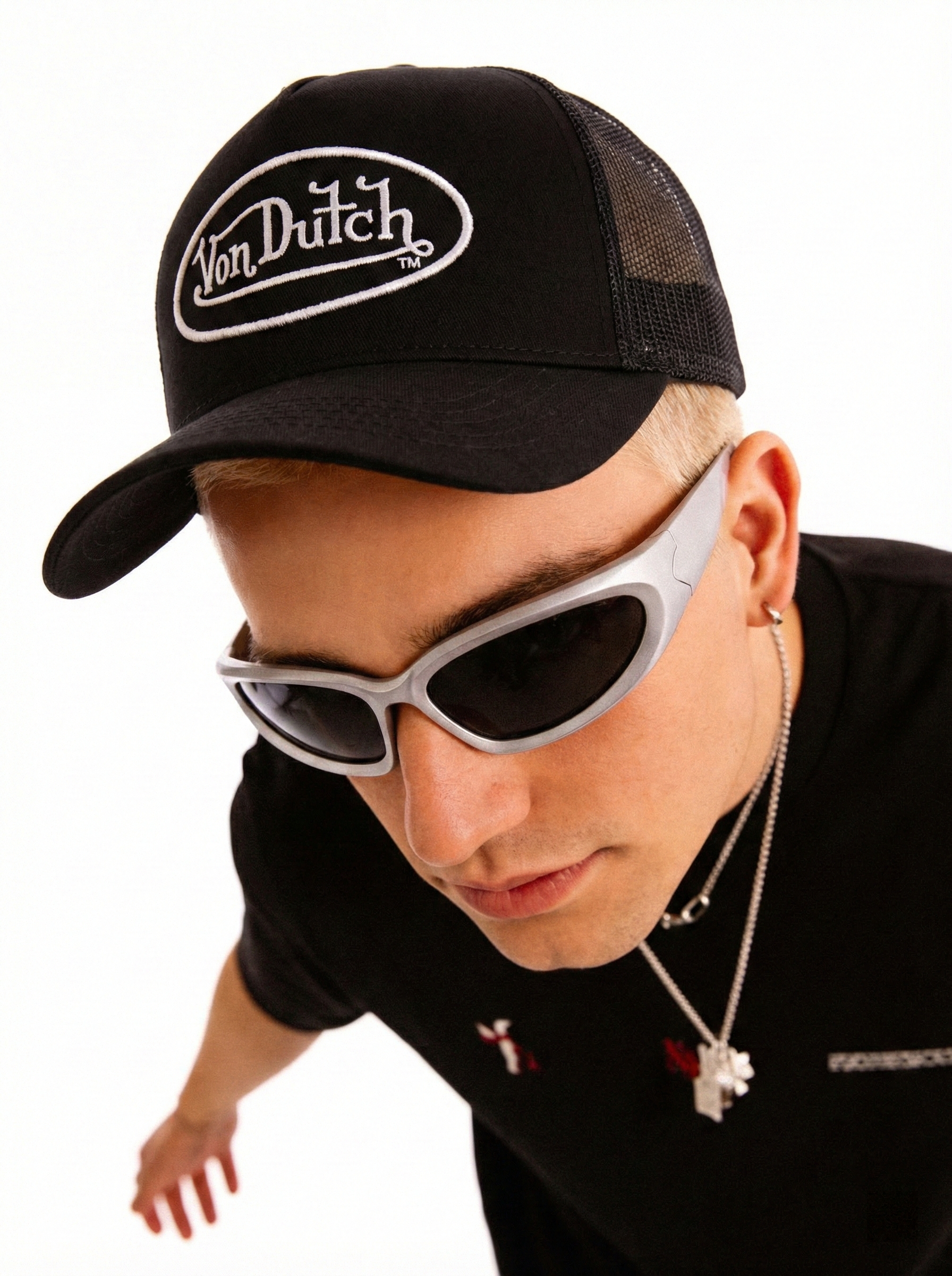 Von Dutch Classic Trucker Hat - Y2K Vintage Style Mesh Snapback Cap for Men & Women-Knotfolks