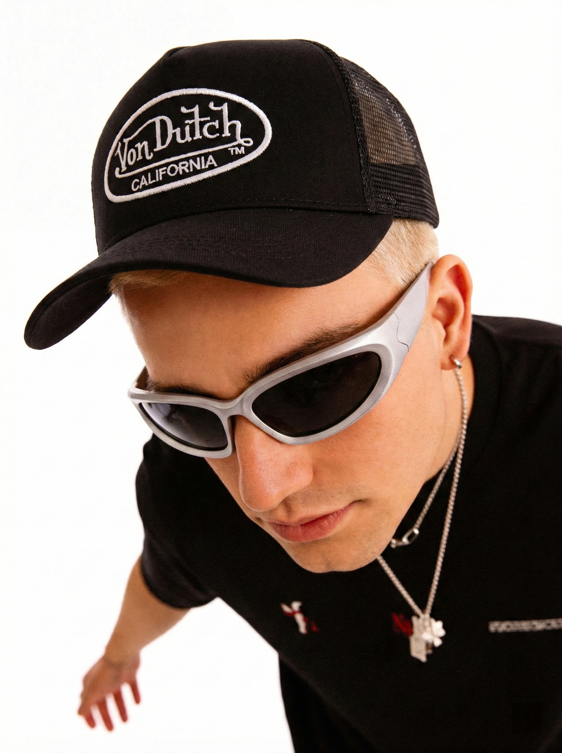 Von Dutch Classic Trucker Hat - Y2K Vintage Style Mesh Snapback Cap for Men & Women-Knotfolks