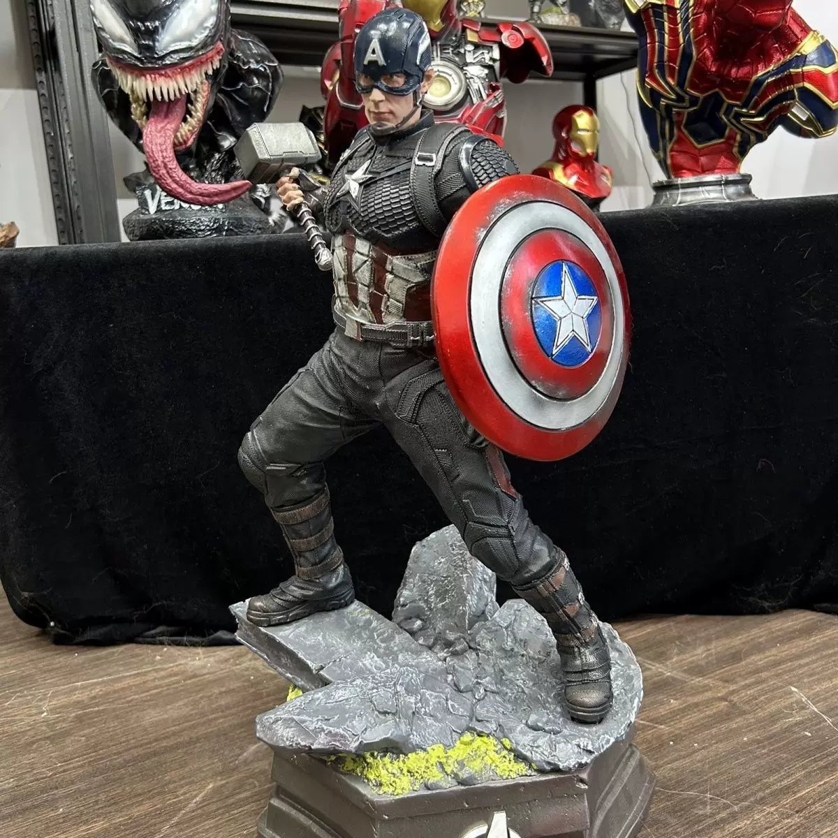 Authentic Marvel Figurine Series – Avengers & Deadpool & Venom & Black Panther