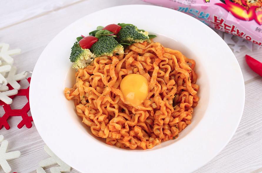 Samyang Buldak Ramen Carbonara Hot Chicken Flavor 5pk 22.9 oz, Spicy Korean Instant Food Noodle Pansit Samyang Buldak Ramen Carbonara Hot Chicken Flavor 5pk 22.9 oz, Spicy Korean Instant Food Noodle Pansit