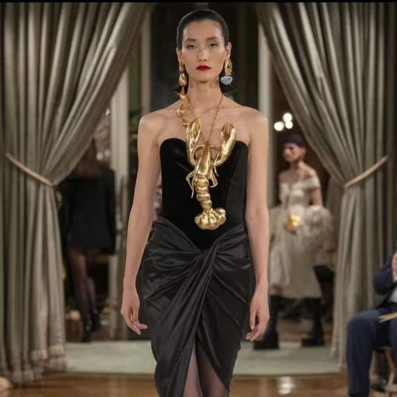 Retro Creative Lobster Pendant Necklace