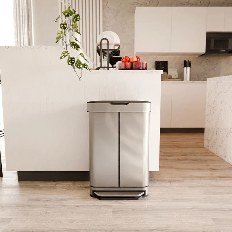 Portable front-opening trash can