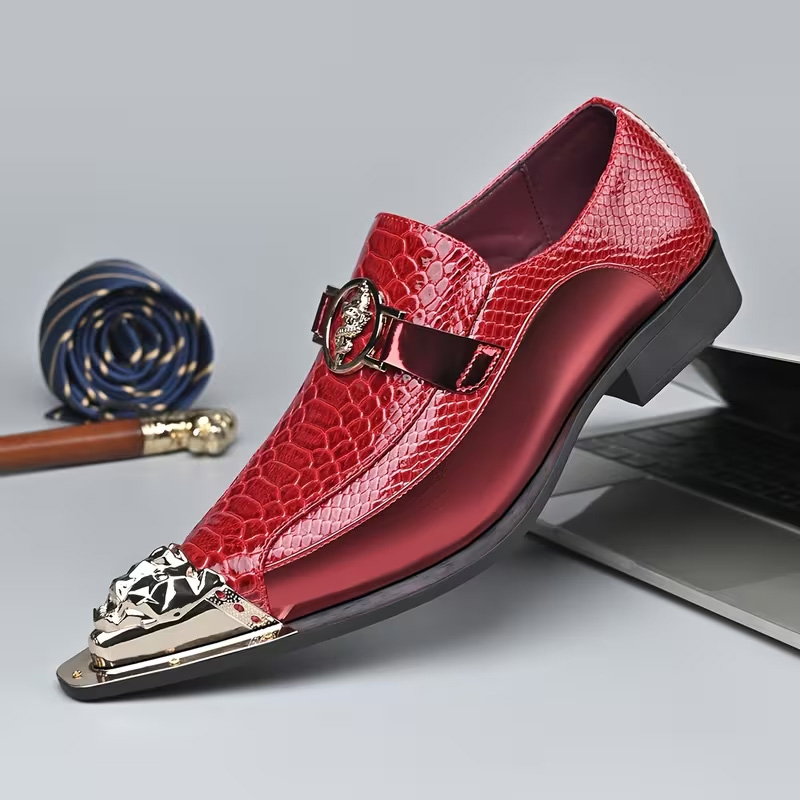 Crocodile-patterned pointed-toe leather shoes