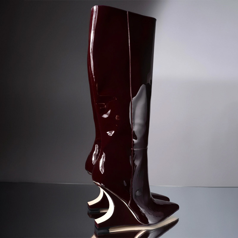 Patent leather pointed-toe high-heeled boots