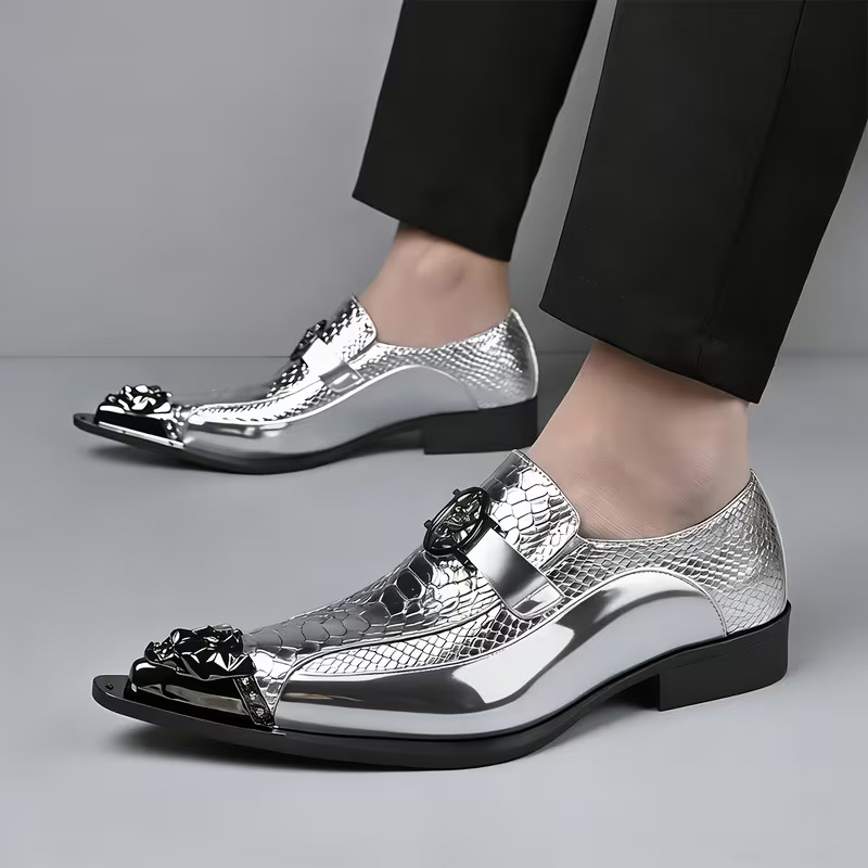 Crocodile-patterned pointed-toe leather shoes