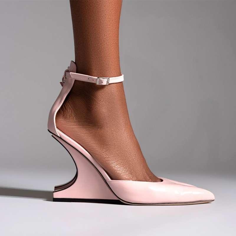 Patent leather pointed-toe high-heeled boots