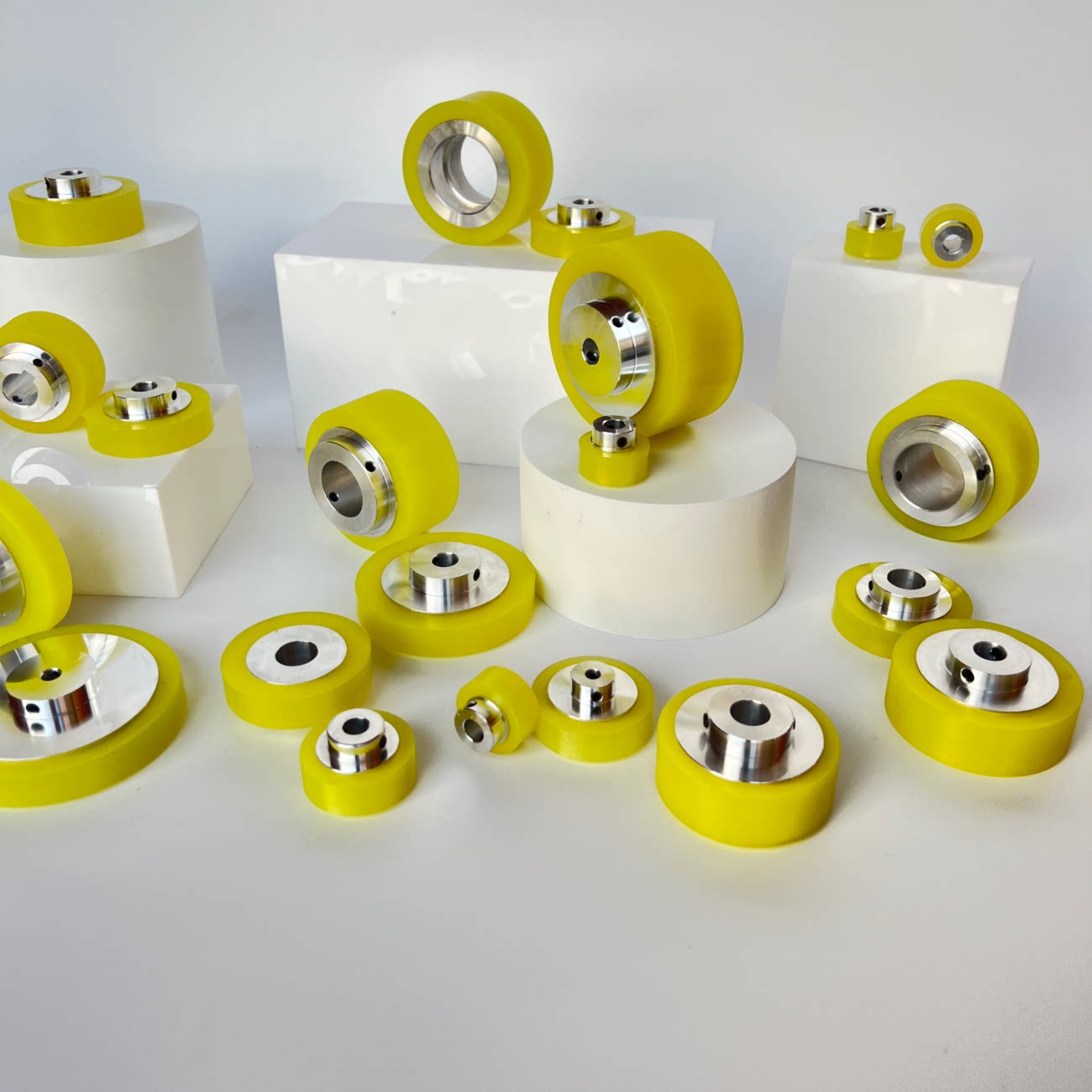 Polyurethane Flat-Tread Measuring and Drive Wheels, Protruding Hubs original product view 2