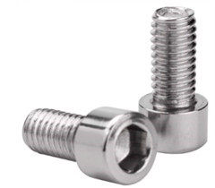 Source M8 x 20 socket-head bolt reference for the aluminum 4040 CN kit; two bolts supplied