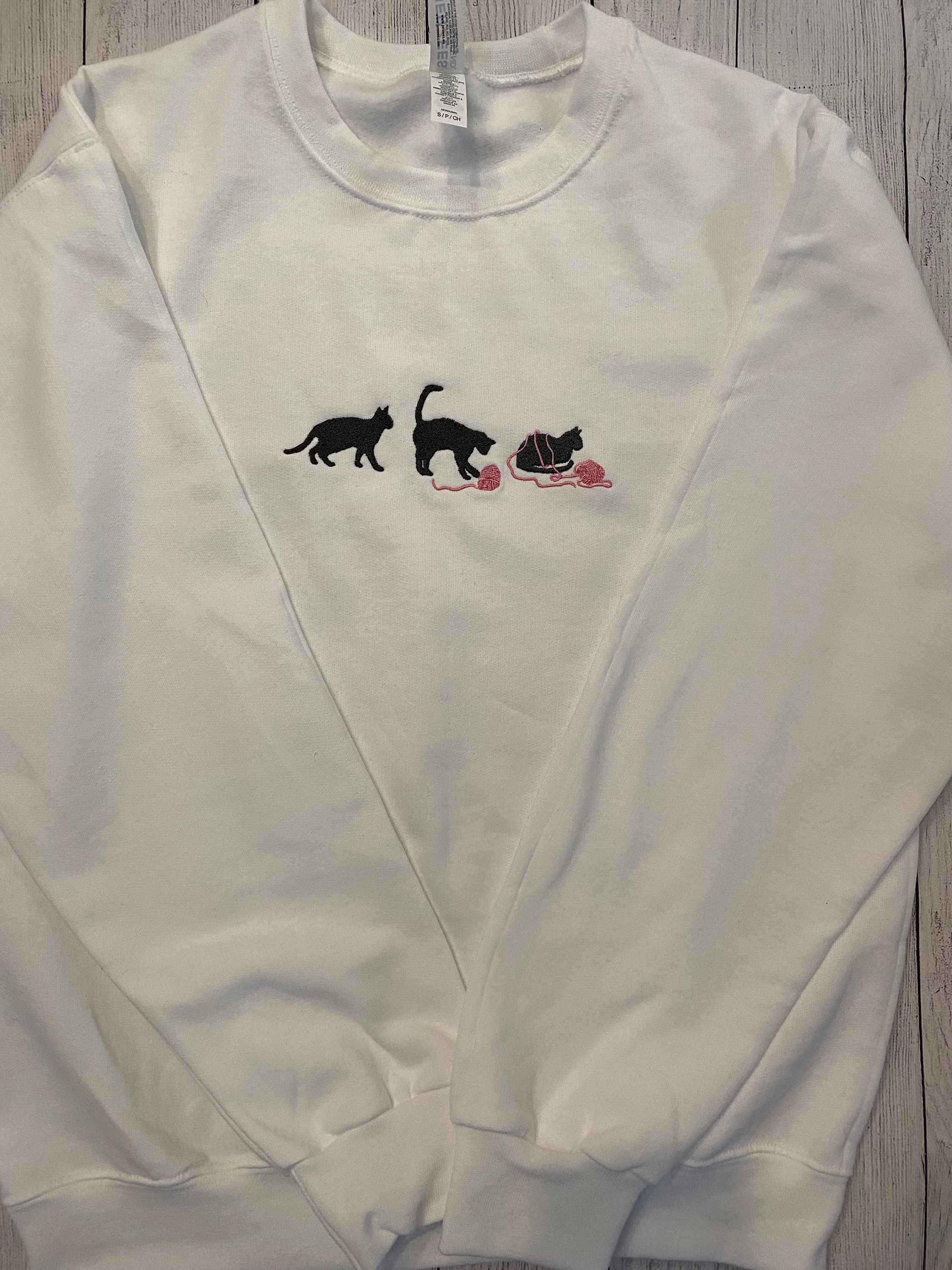 Cat with Yarn Embroidered Sweatshirt