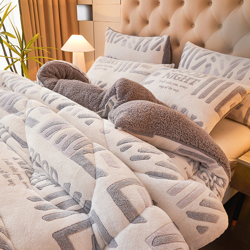 couette d'hiver en polaire laiteuse et en polaire corail