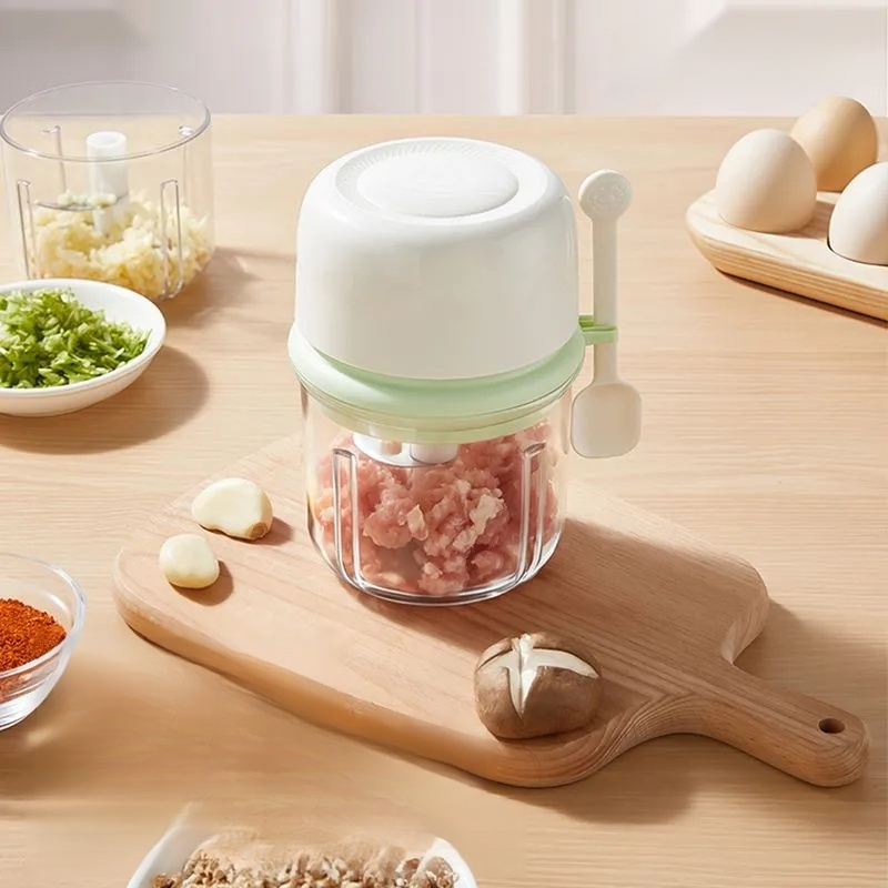 Mini elektryczny rozdrabniacz do czosnku