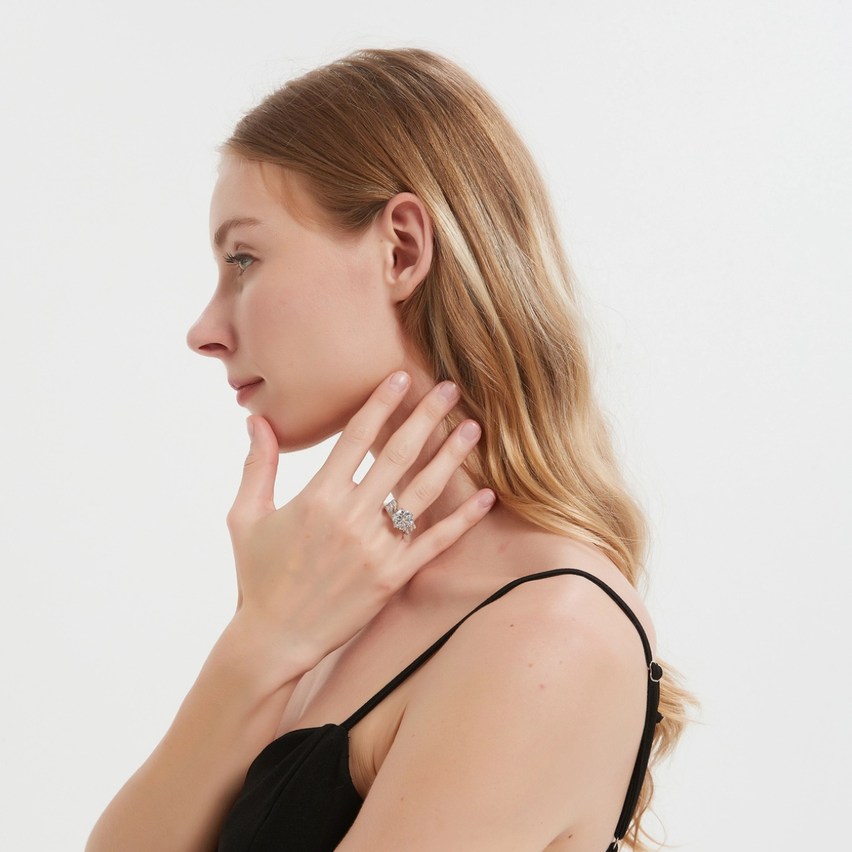 Bague de luxe en moissanite 🎉 Offre spéciale pour la Journée de la femme ! 🎉