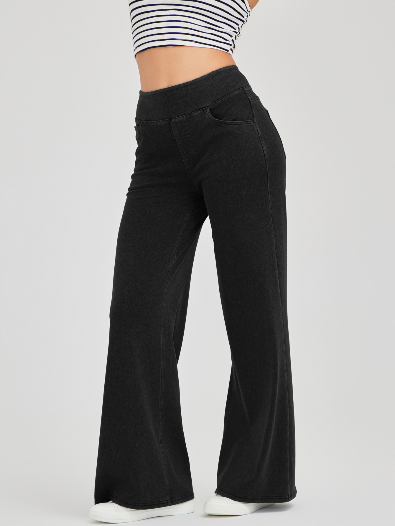 Light Wash High Waist Pull-On Wide Leg Jeans for Women - Stretchy Comfort Denim Pants