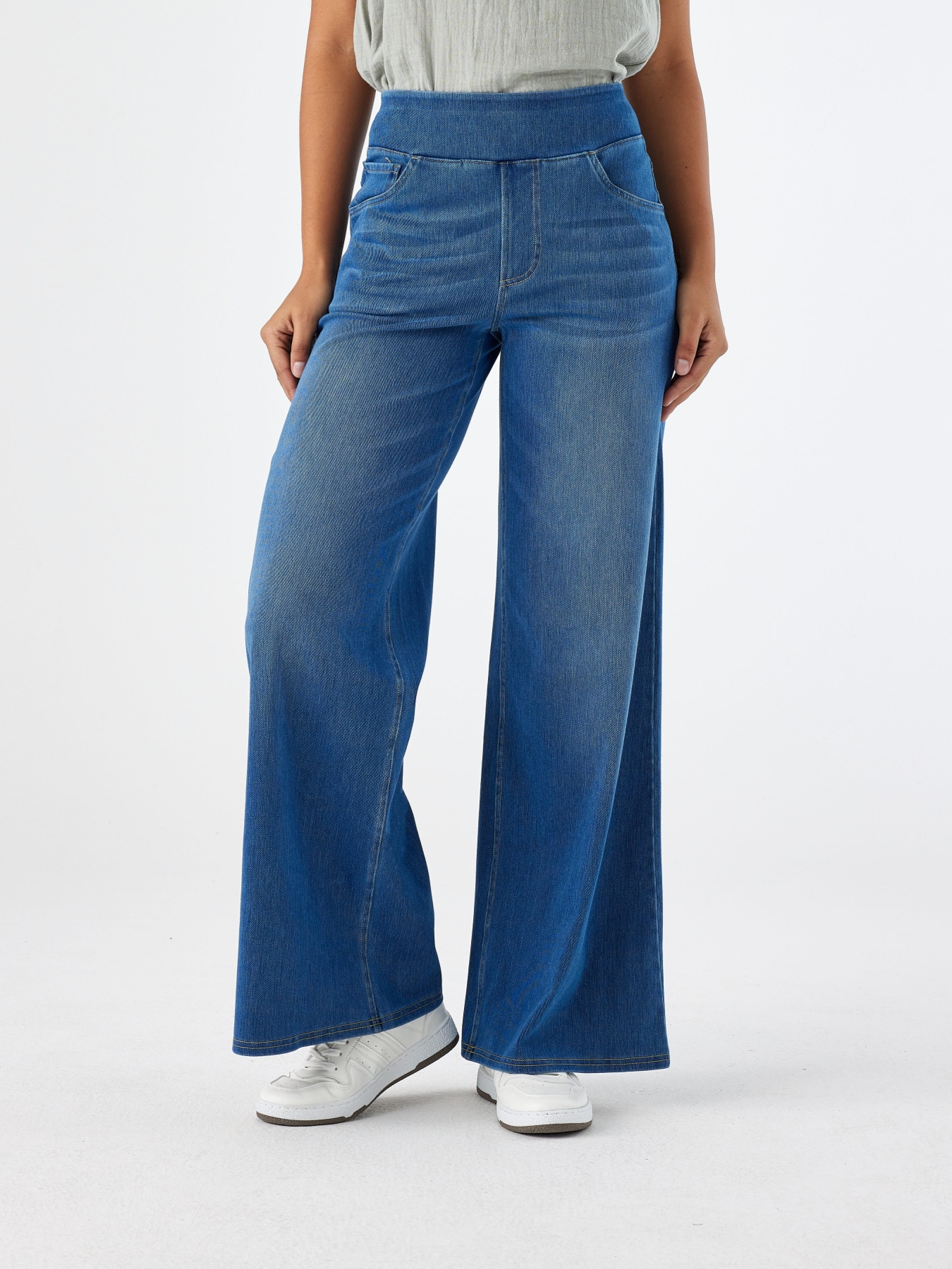 Light Wash High Waist Pull-On Wide Leg Jeans for Women - Stretchy Comfort Denim Pants