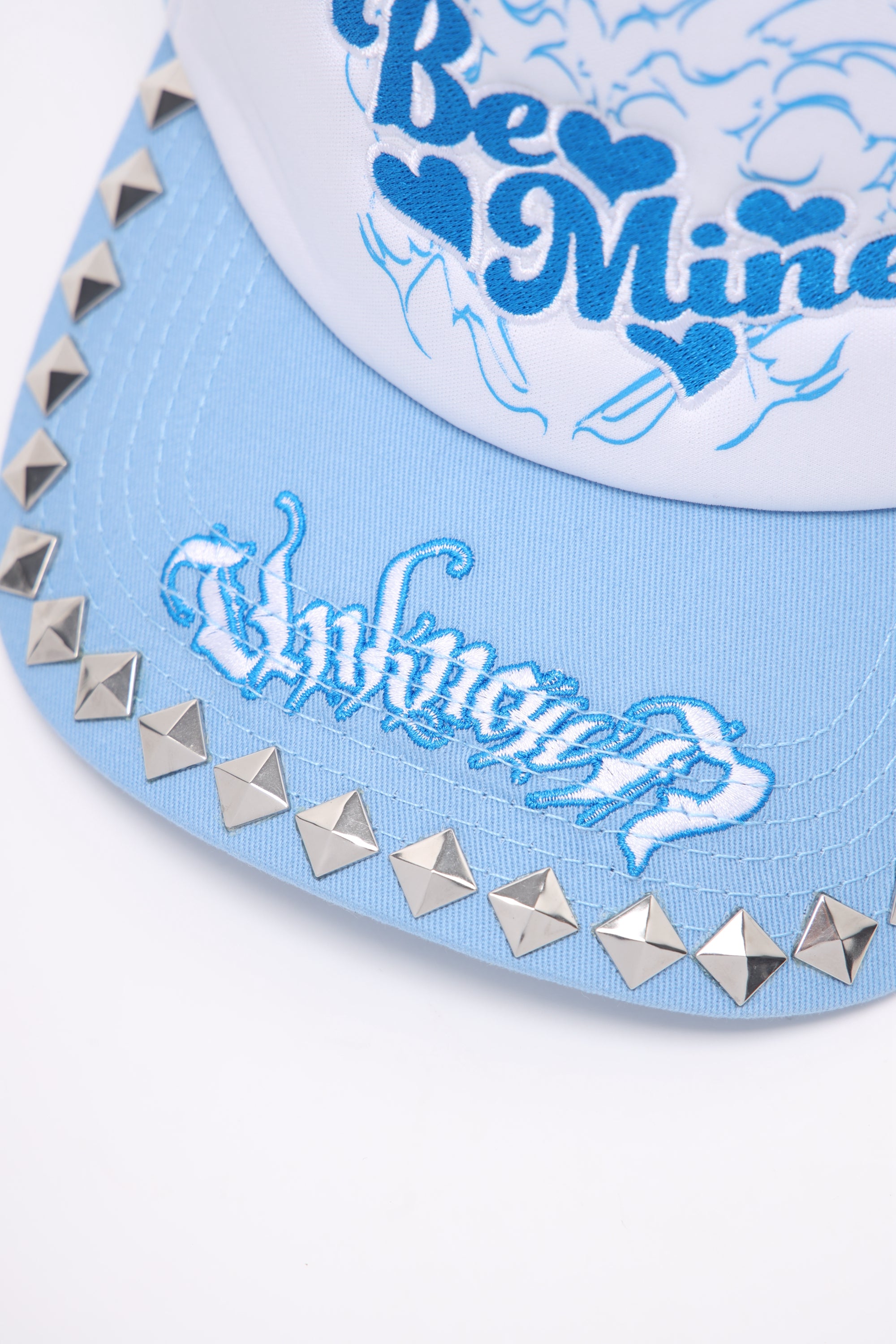 STUDDED BE MINE TRUCKER